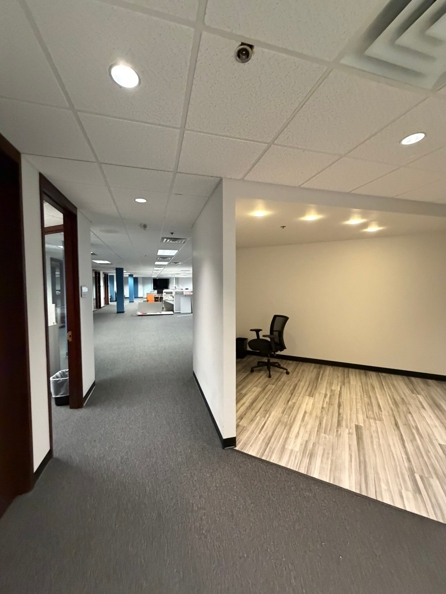 31700 Middlebelt Rd, Farmington Hills, MI à louer Photo intérieure- Image 1 de 10