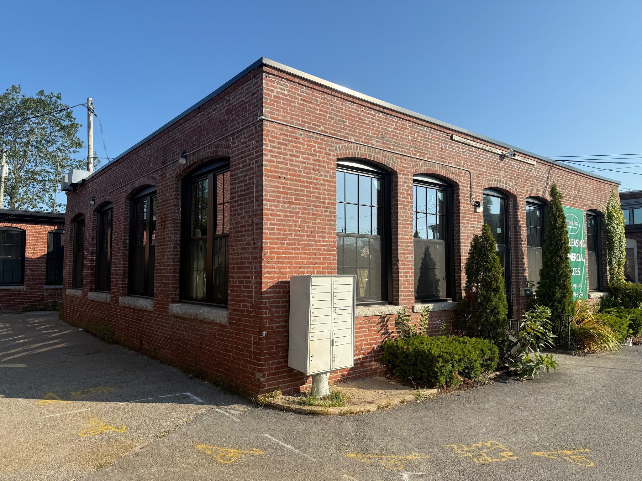 909 Islington St, Portsmouth, NH for lease Interior Photo- Image 1 of 2