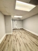 1150 N State St, Chicago, IL à louer Photo intérieure- Image 1 de 4