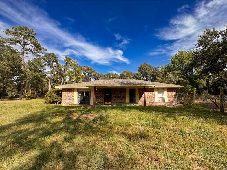 15331 Lake Lamond Rd, Conroe, TX for lease - Primary Photo - Image 2 of 29