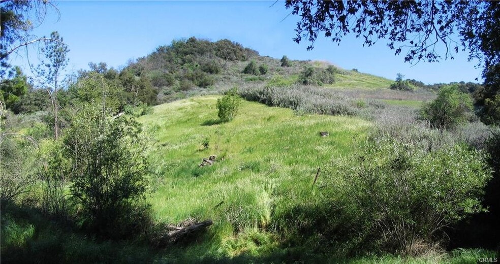 19400 Mulholland Dr, Tarzana, CA for sale - Primary Photo - Image 2 of 9