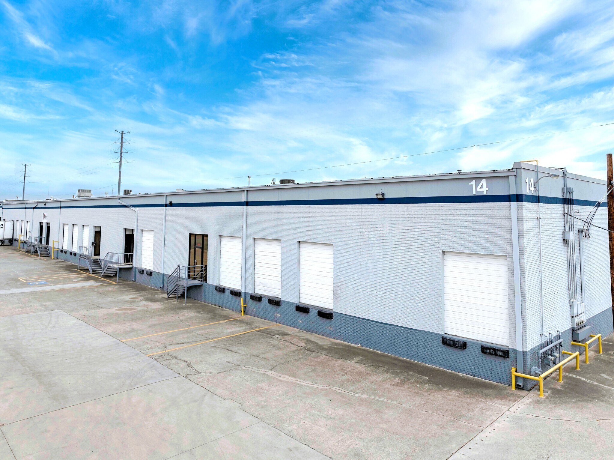 5504-5540 Business Park, San Antonio, TX à vendre Photo du bâtiment- Image 1 de 1