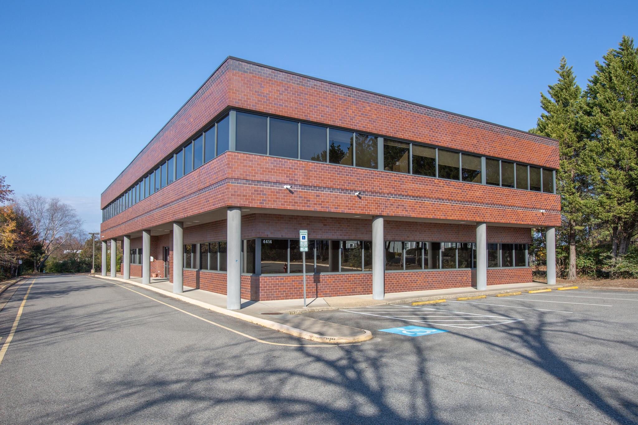 4414 Lafayette Blvd, Fredericksburg, VA for lease Building Photo- Image 1 of 26