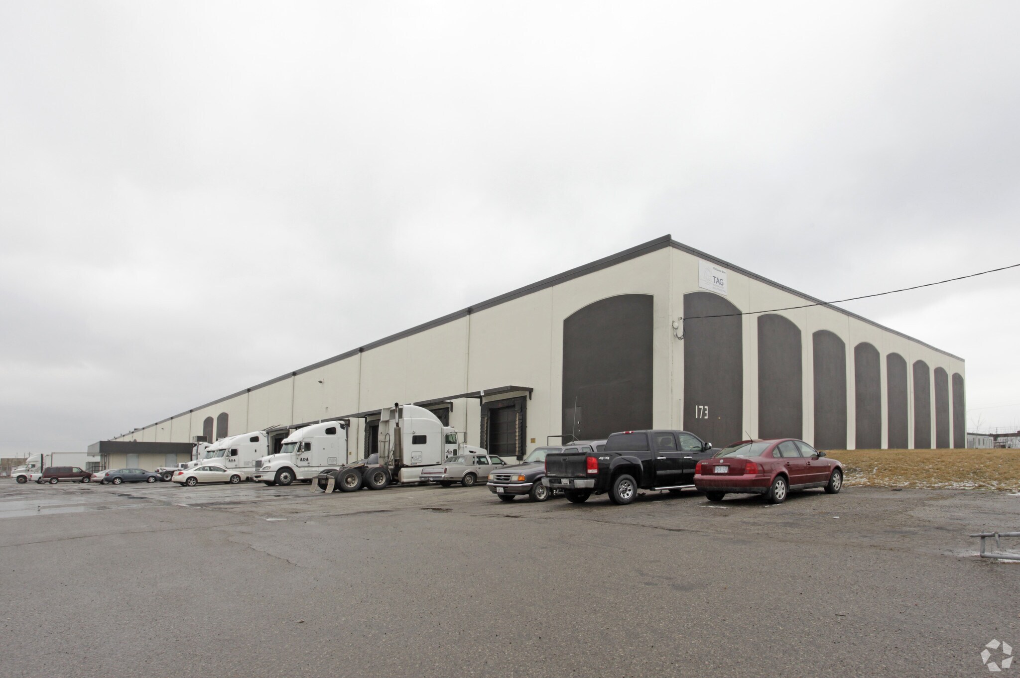 173 Carrier Dr, Toronto, ON à vendre Photo principale- Image 1 de 1