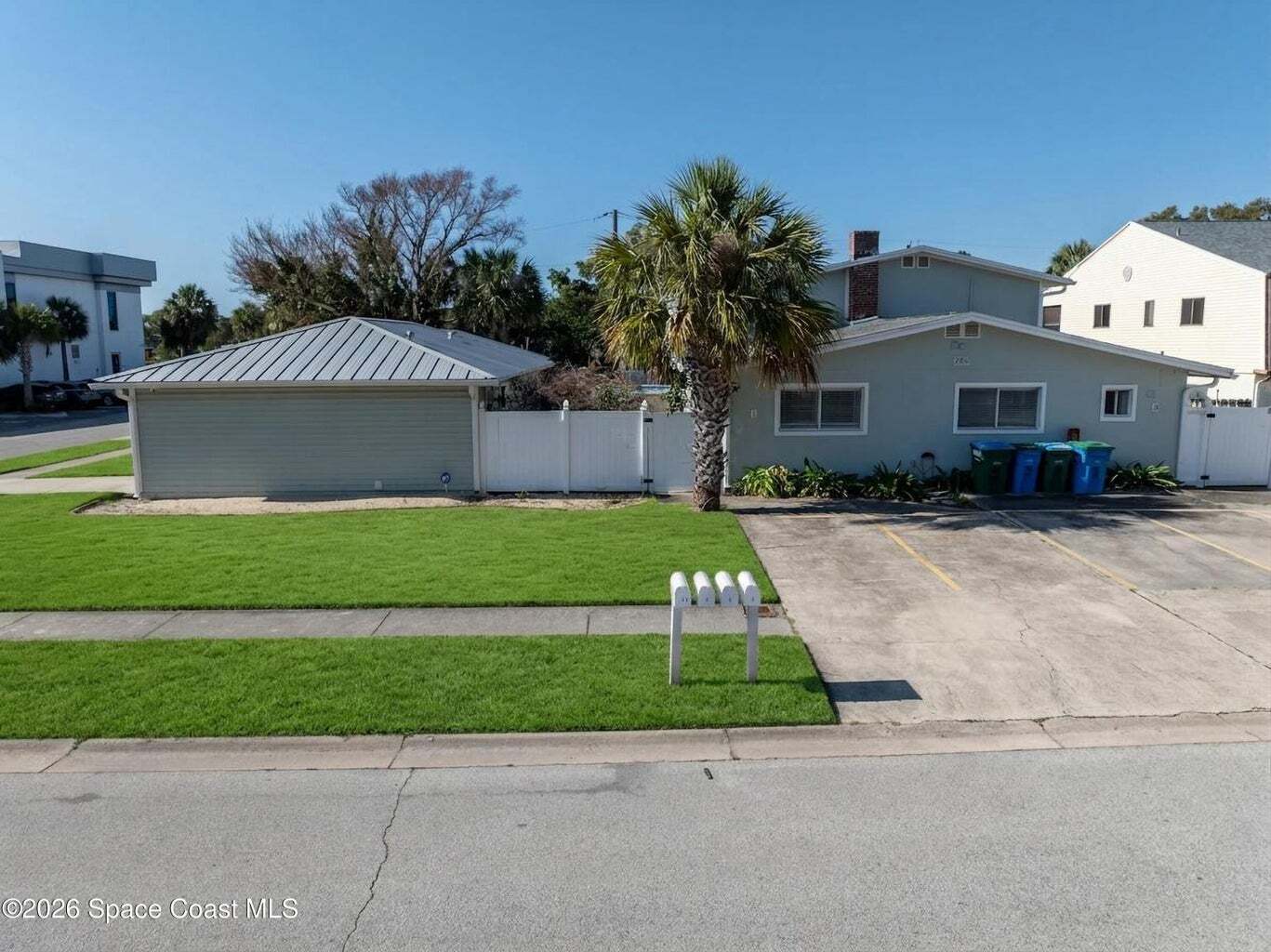 285 Monroe Ave, Cape Canaveral, FL à vendre Photo principale- Image 1 de 22