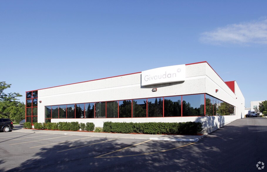 2400 Matheson Blvd E, Mississauga, ON à louer - Photo du bâtiment - Image 2 de 2