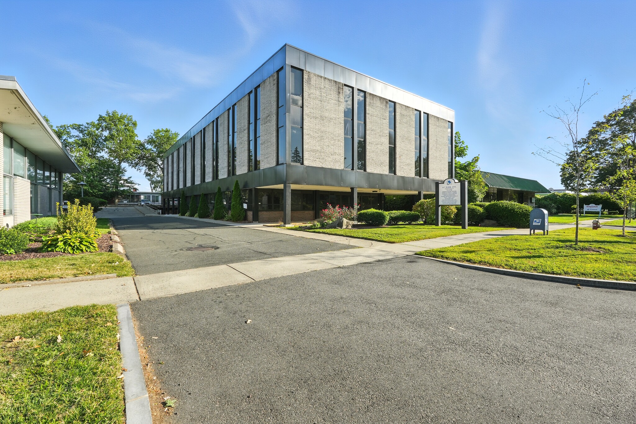 117 Park Ave, West Springfield, MA for lease Building Photo- Image 1 of 31