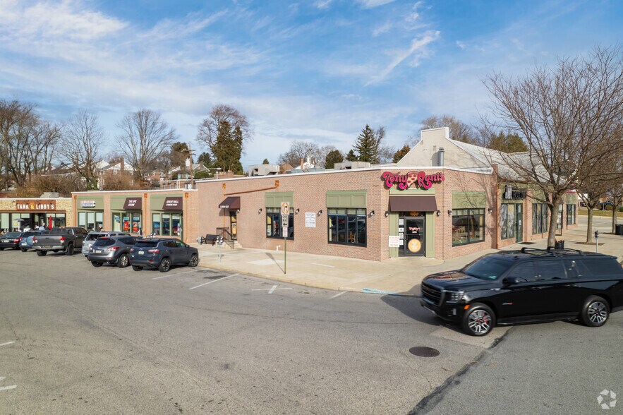 4911 Township Line Rd, Drexel Hill, PA à louer - Photo du bâtiment - Image 3 de 7