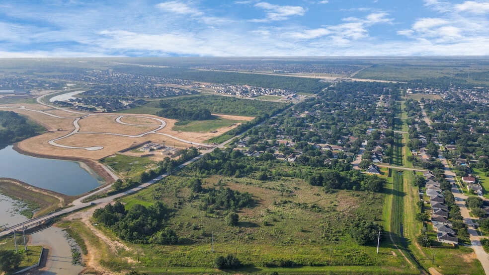 0 Becker Rd, Hockley, TX à vendre - Photo du bâtiment - Image 3 de 8