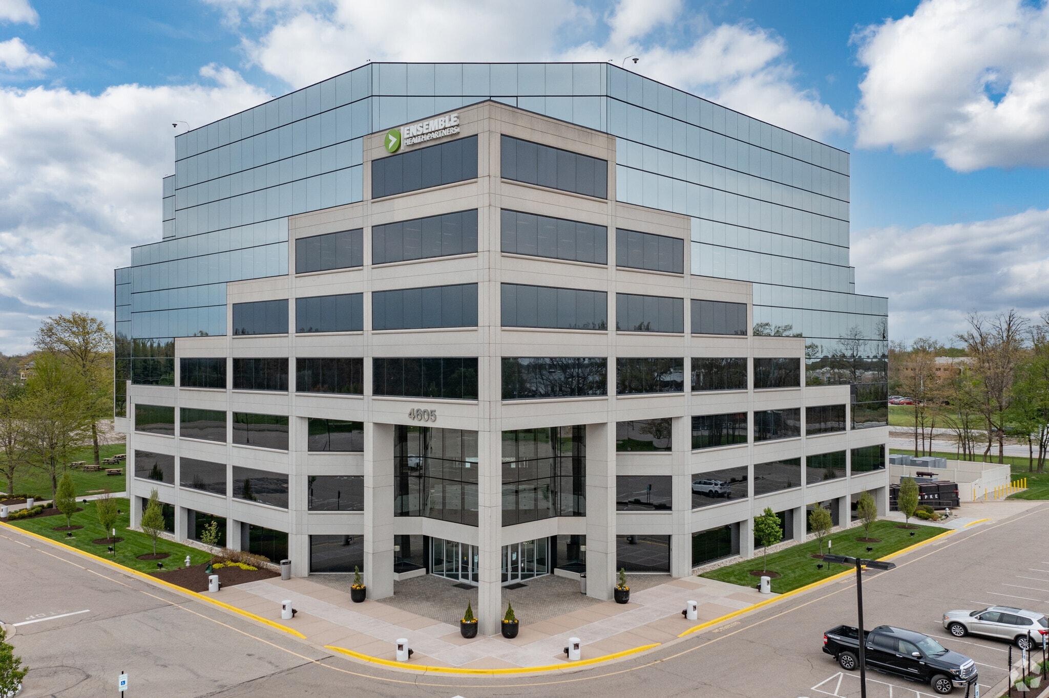 4605 Duke Dr, Mason, OH for lease Building Photo- Image 1 of 16