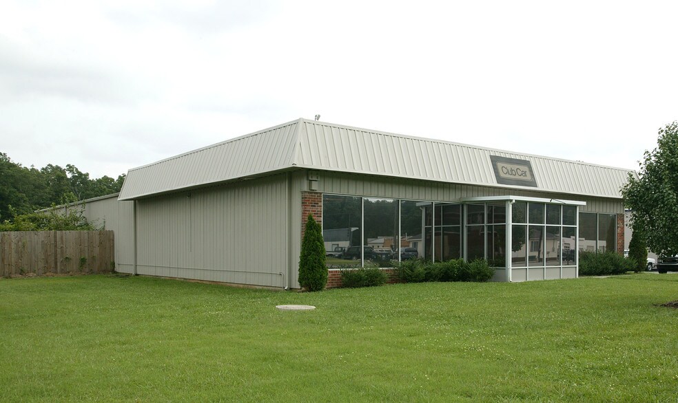 8615 Telegraph Rd, Glen Allen, VA à louer - Photo du bâtiment - Image 2 de 5