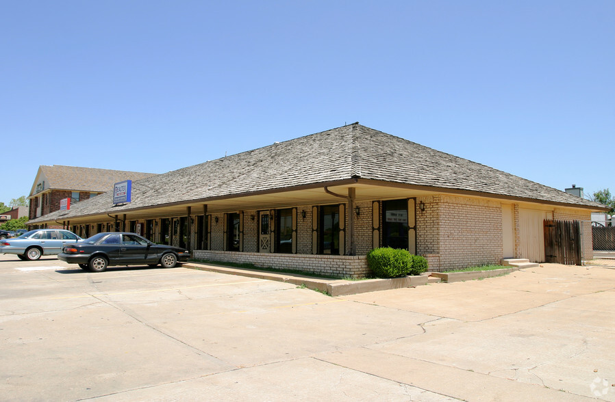 10400 S Pennsylvania Ave, Oklahoma City, OK for lease - Building Photo - Image 3 of 17