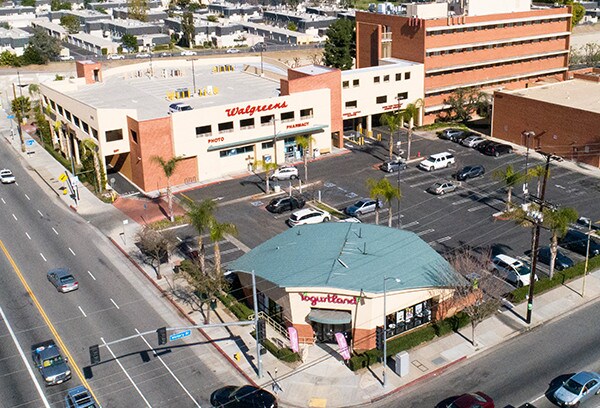 19231 Victory Blvd, Reseda, CA for sale Building Photo- Image 1 of 1