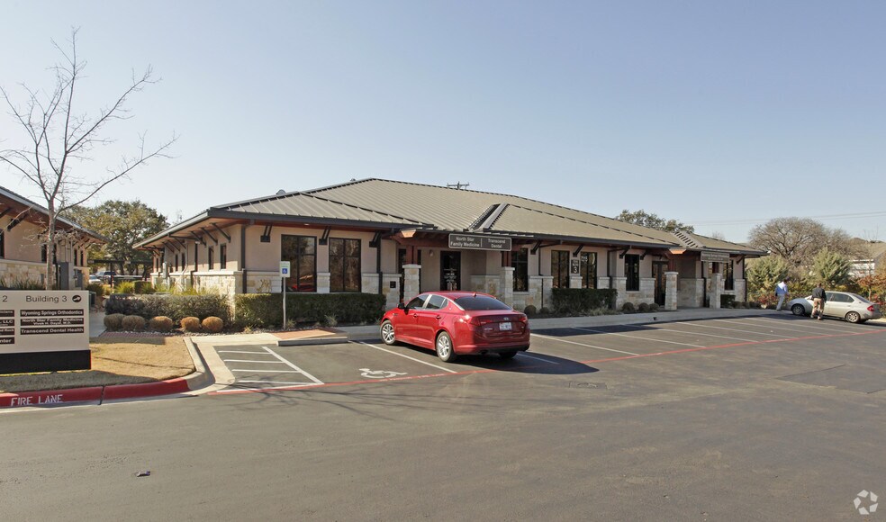 7215 Wyoming Springs Dr, Round Rock, TX for lease - Primary Photo - Image 1 of 2