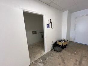 22720-22750 Roscoe Blvd, West Hills, CA à louer Photo intérieure- Image 2 de 3