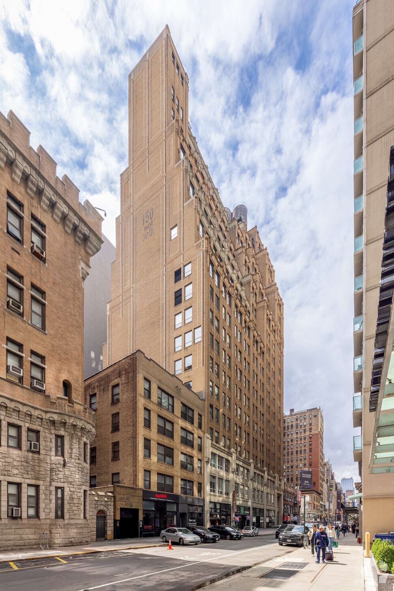150 W 30th St, New York, NY à louer Photo du bâtiment- Image 1 de 19