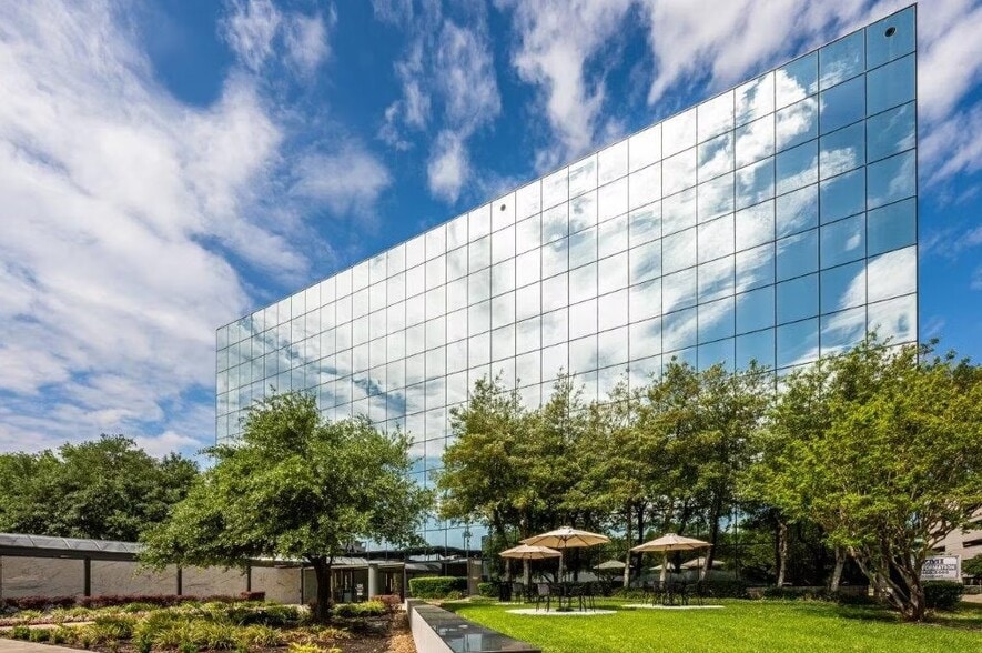 1250 Wood Branch Park Dr, Houston, TX for lease - Building Photo - Image 2 of 8