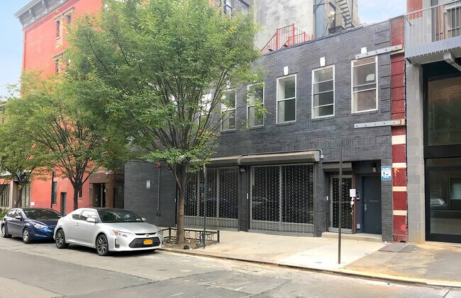 More details for 304 W 133rd St, New York, NY - Retail for Sale