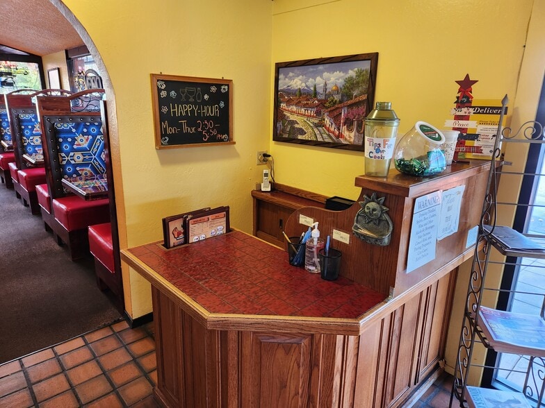 2365 Esplanade Rd, Chico, CA for sale - Lobby - Image 2 of 5