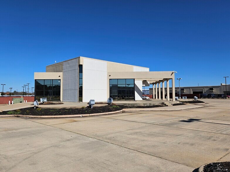 8727 Business Park Dr, Shreveport, LA à louer - Photo du bâtiment - Image 2 de 10