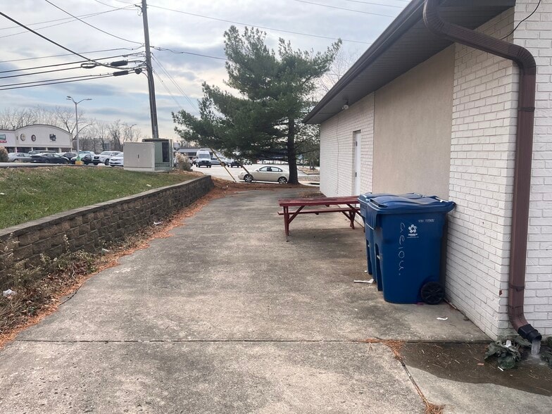 1815 S Walnut St, Bloomington, IN for sale - Building Photo - Image 2 of 18