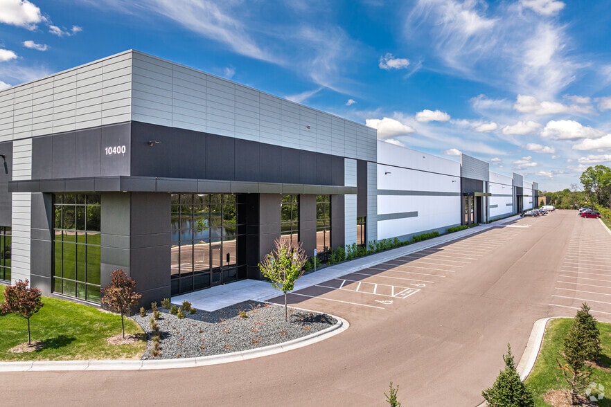 10400 Naples St NE, Blaine, MN for sale - Primary Photo - Image 1 of 1