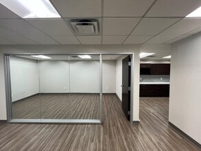 4745 N 7th St, Phoenix, AZ à louer Photo intérieure- Image 2 de 5