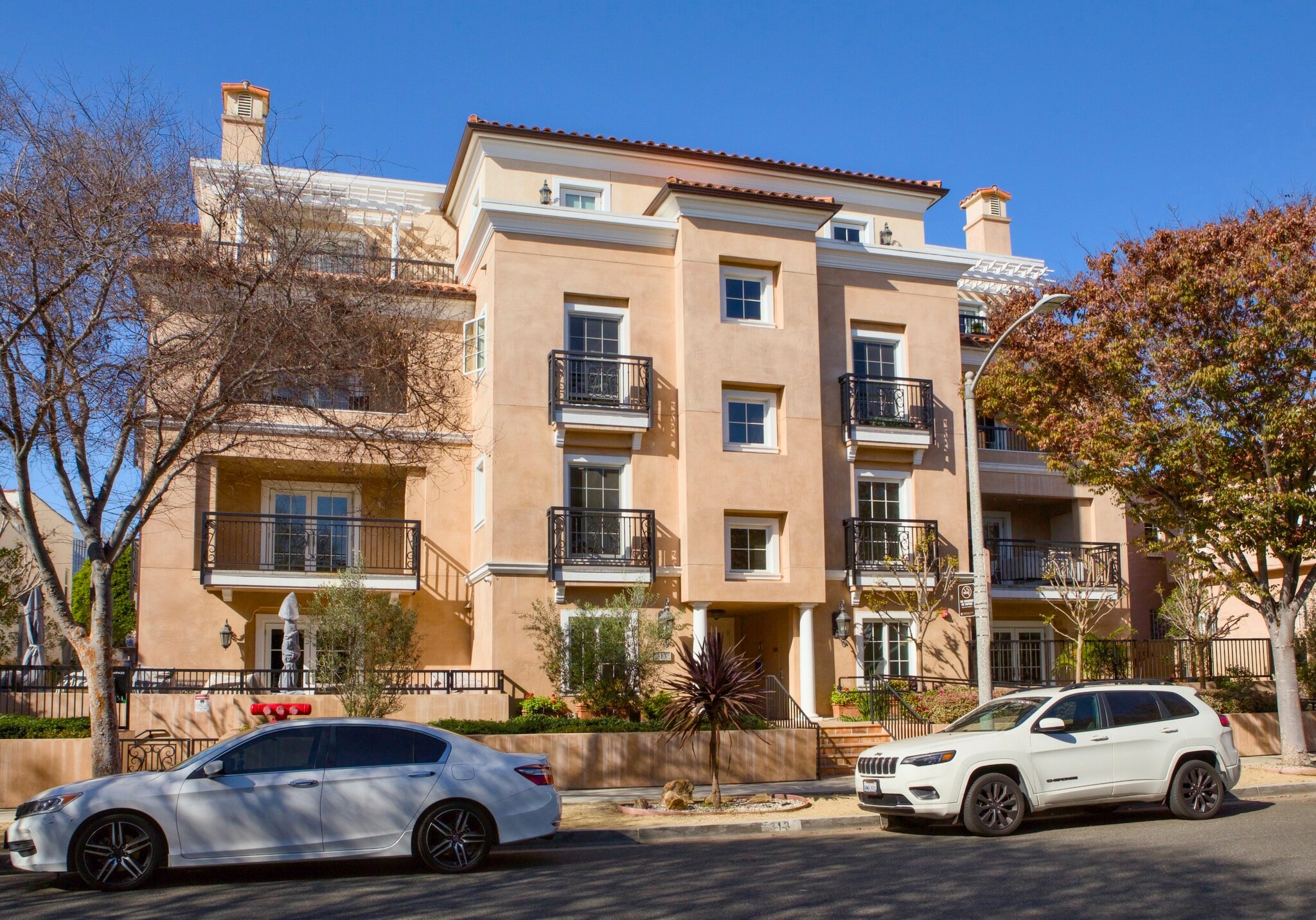 313 S Reeves Dr, Beverly Hills, CA for sale Primary Photo- Image 1 of 14