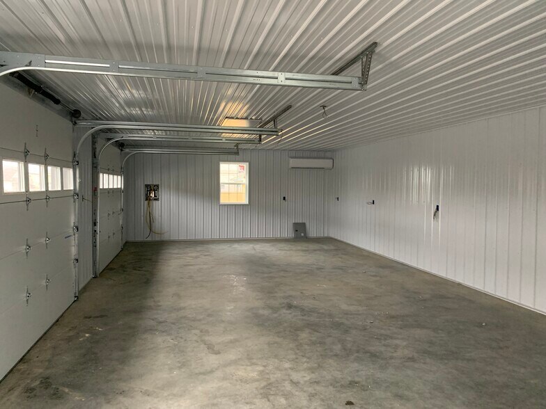 404 Crooked Ln, King Of Prussia, PA à vendre - Photo du bâtiment - Image 2 de 3