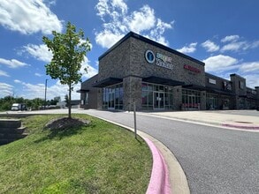 1345 Henri De Tonti, Springdale, AR à louer Photo du bâtiment- Image 1 de 8