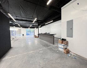 4045 W Figarden Dr, Fresno, CA for lease Interior Photo- Image 1 of 1