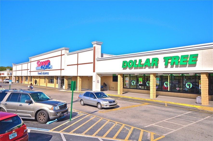725 Martin Luther King Blvd, Seffner, FL à louer - Photo du bâtiment - Image 1 de 1