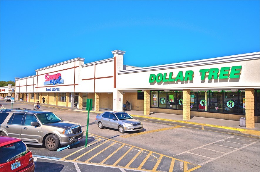 725 Martin Luther King Blvd, Seffner, FL à louer - Photo du bâtiment - Image 3 de 4