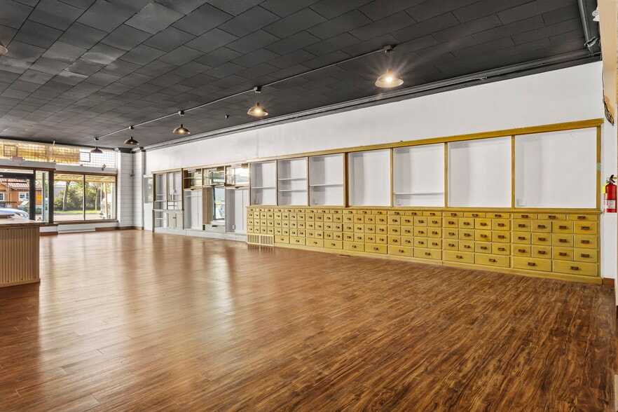 111 E Main St, Laurel, MT for sale - Building Photo - Image 3 of 8