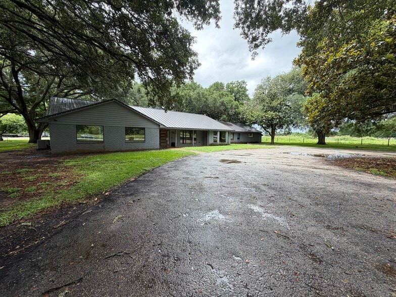 34507 FM 1093, Simonton, TX for lease - Building Photo - Image 3 of 16