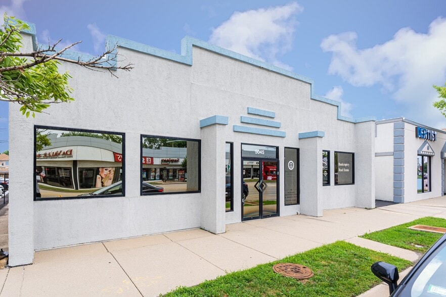 5045 N Harlem Ave, Chicago, IL for lease - Building Photo - Image 3 of 7