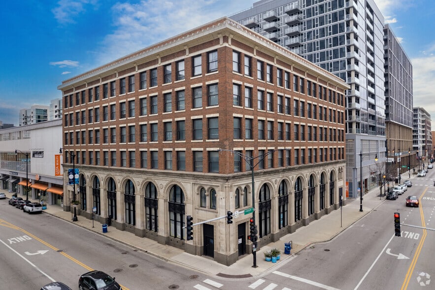801 W Madison St, Chicago, IL for sale - Primary Photo - Image 1 of 8
