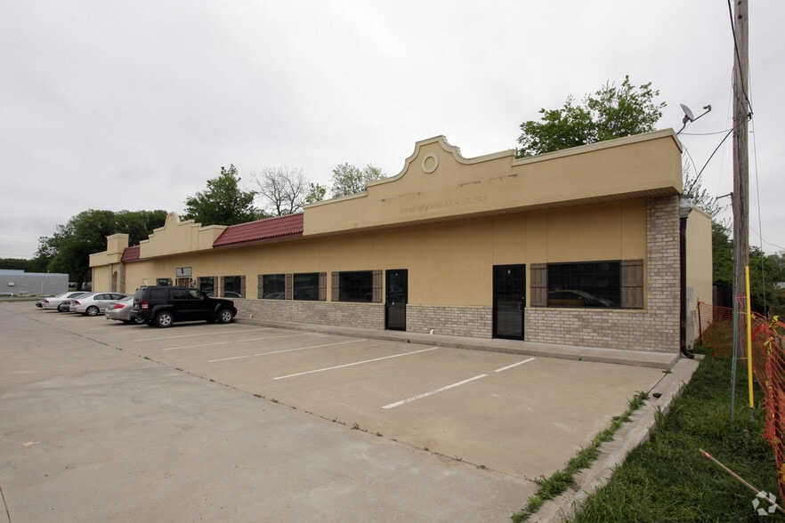 6645 S Peoria Ave, Tulsa, OK for lease - Primary Photo - Image 1 of 5