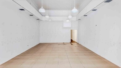 433-445 Lincoln Rd, Miami, Miami Beach, FL for lease Building Photo- Image 1 of 2