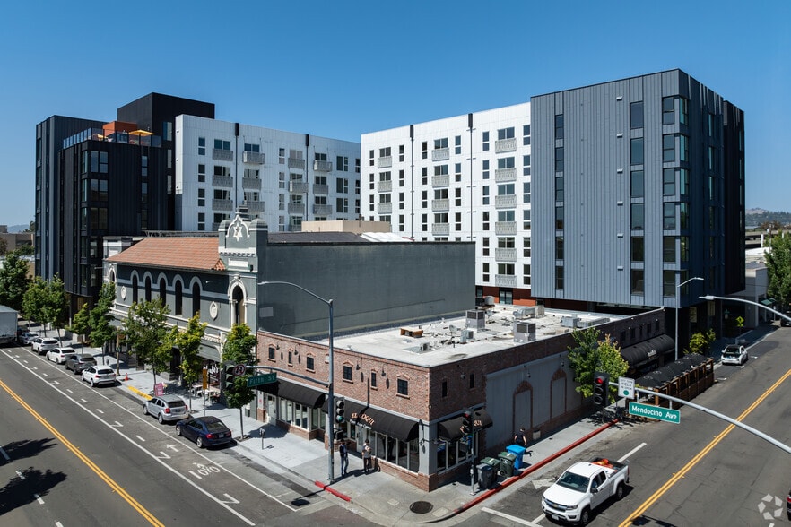 420 Mendocino Ave, Santa Rosa, CA for lease - Primary Photo - Image 1 of 74