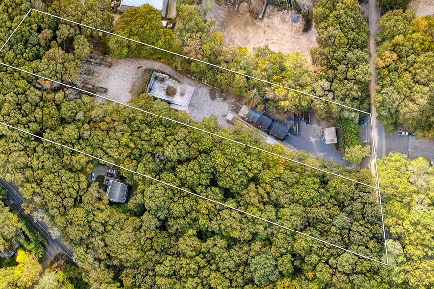 Clay Pit Road Commercial Building + Land portfolio of 2 properties for sale on LoopNet.ca - Aerial - Image 2 of 7