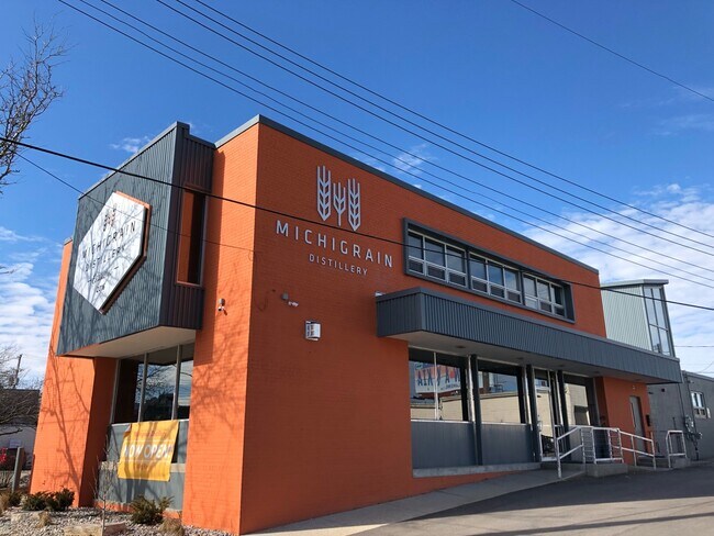 Plus de détails pour 523 E Shiawassee St, Lansing, MI - Commerce de détail à louer