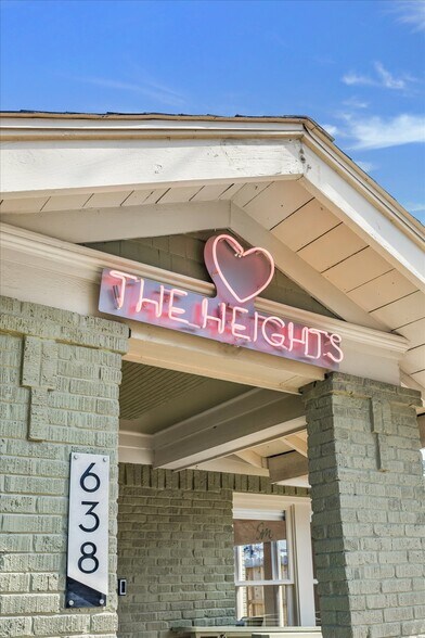 638 Heights Blvd, Houston, TX à vendre - Photo du bâtiment - Image 3 de 42