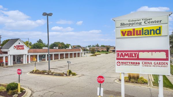 1601-1713 W Mount Hope Ave, Lansing, MI for sale - Building Photo - Image 2 of 2