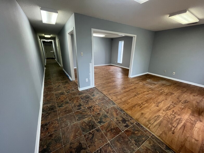 4086 N NC 16 Business Hwy, Denver, NC à louer - Photo du bâtiment - Image 3 de 9