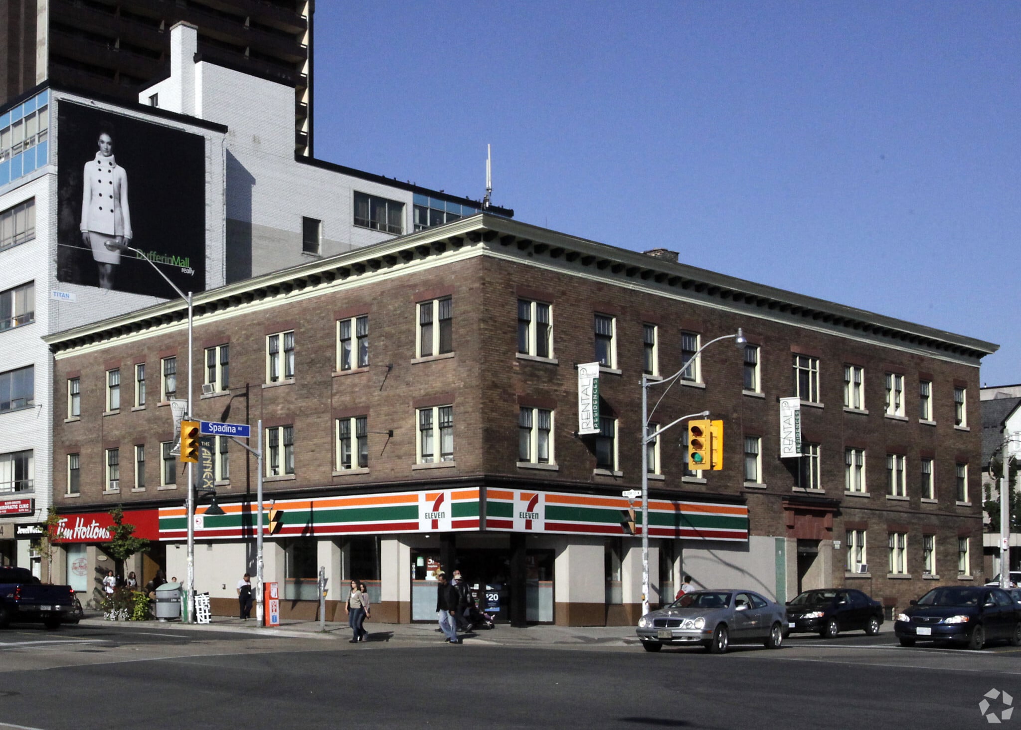 2 Spadina Rd, Toronto, ON for lease Primary Photo- Image 1 of 3