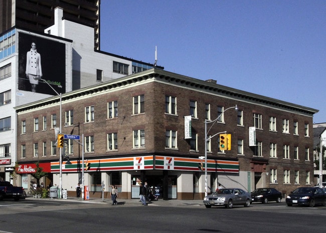 More details for 2 Spadina Rd, Toronto, ON - Retail for Lease
