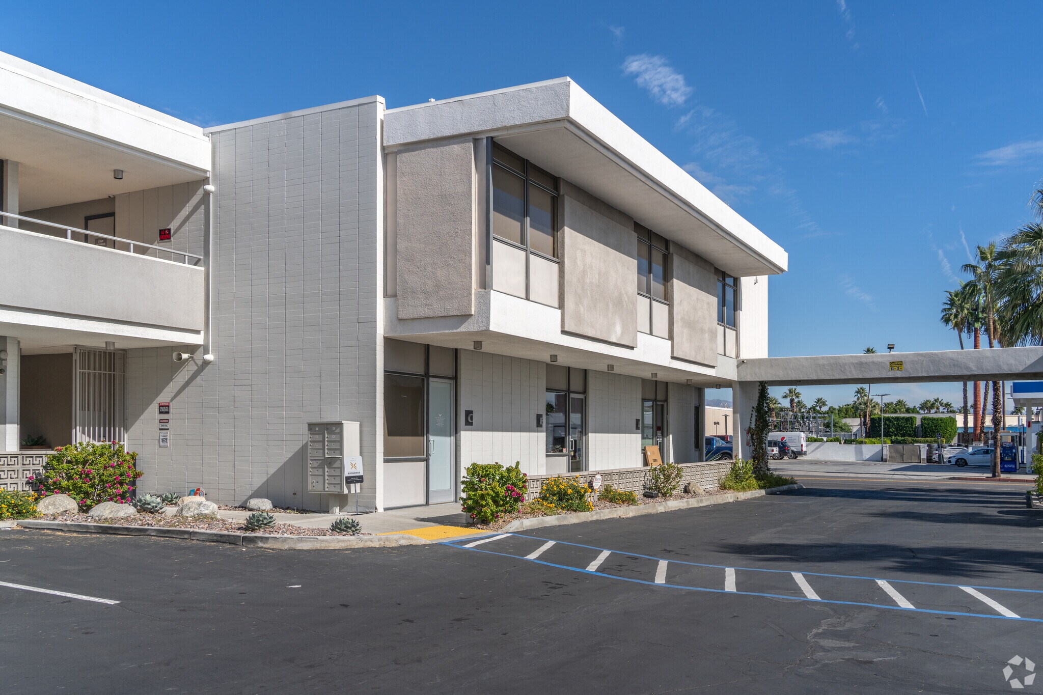 1733 N Palm Canyon Dr, Palm Springs, CA for sale Primary Photo- Image 1 of 5