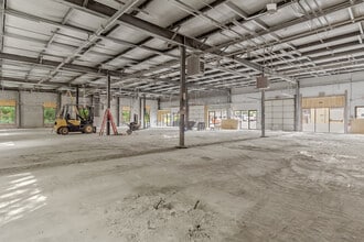 4509 Metropolitan Ct, Frederick, MD for lease Interior Photo- Image 2 of 3