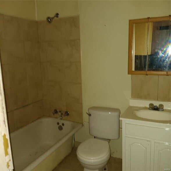 4341 Shreve Ave, Saint Louis, MO à vendre - Photo intérieure - Image 3 de 5
